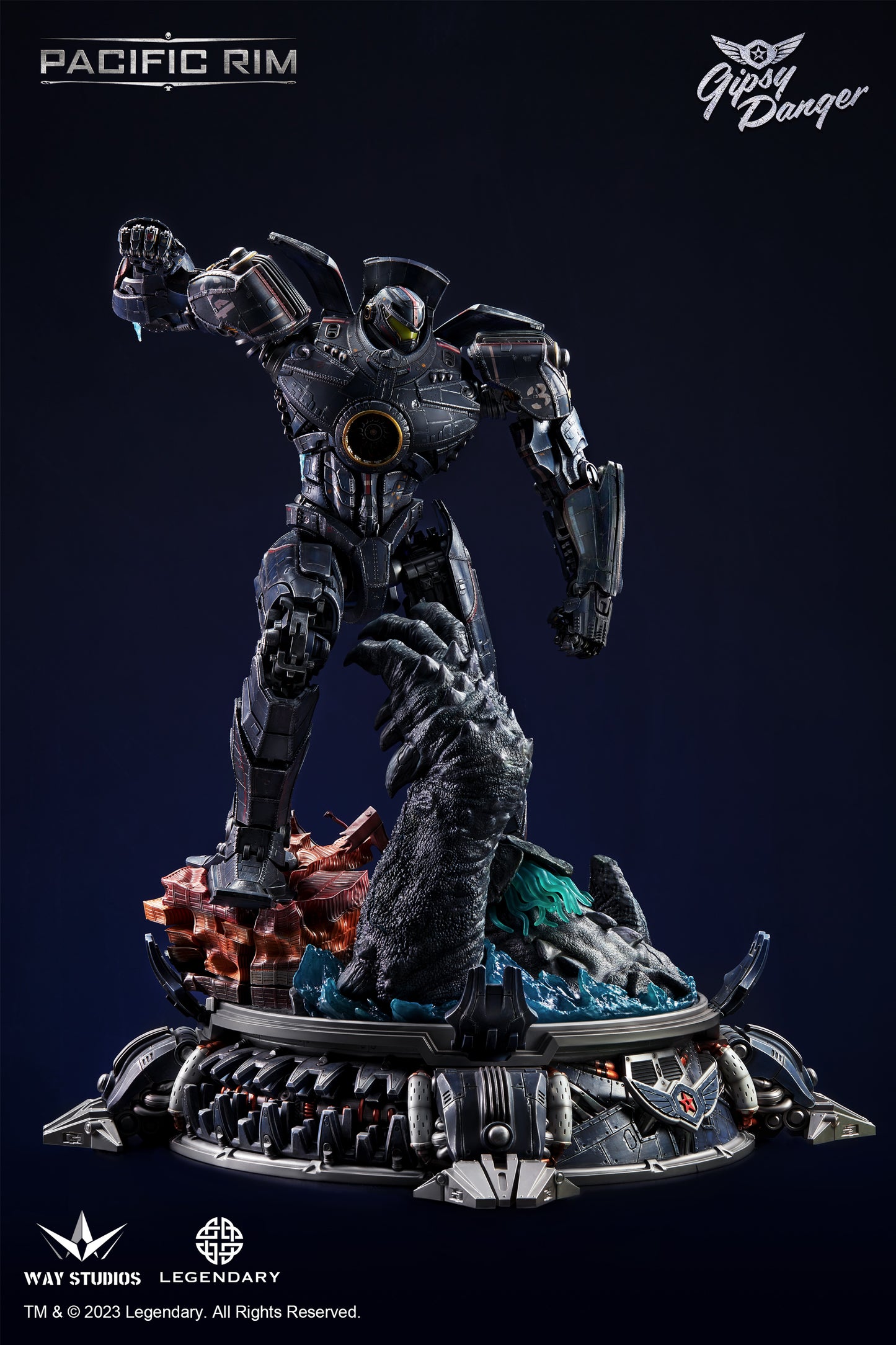 PACIFIC RIM - GIPSY DANGER STATUE STANDARD VERSION